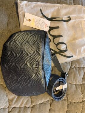 lug Navy Quilted Wave-Pattern Crossbody Bag